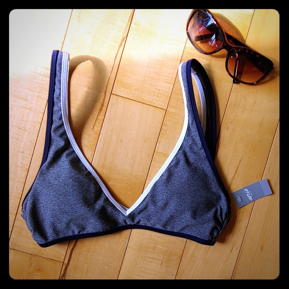 🏵️ NWT Aerie Bikini Top